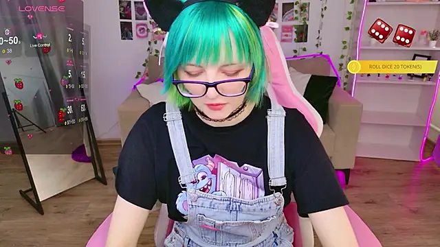 CoralineYoung online show from March 9, 7:33 am