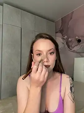 Rosie Holmes  online show from November 10, 4:29 am