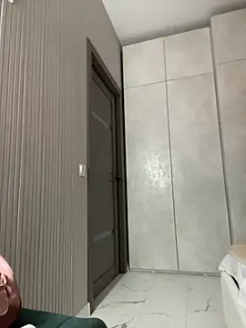 Rosie Holmes  online show from November 12, 4:54 am