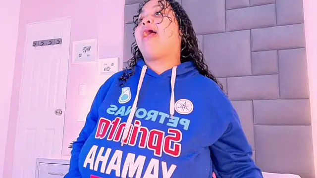 KITY HILL online show from October 6, 3:45 am