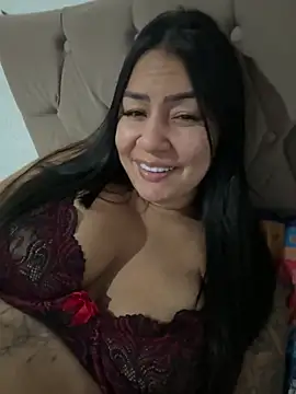 julianamascarada online show from April 29, 1:09 am