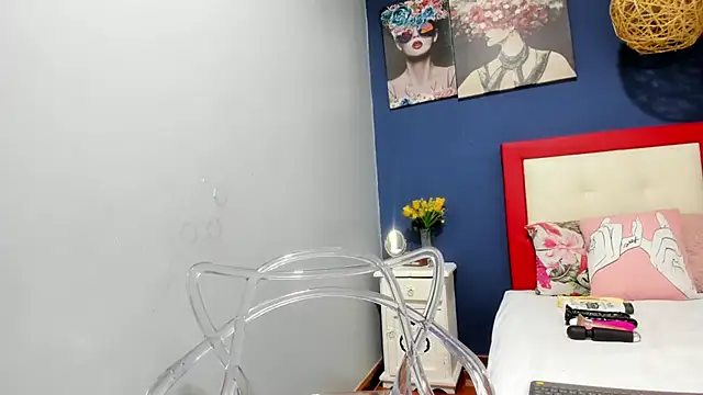 Shirly cooper  online show from July 31, 11:50 pm