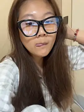 xena0501 online show from March 12, 1:36 pm