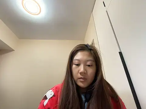 xena0501 online show from March 17, 8:07 am