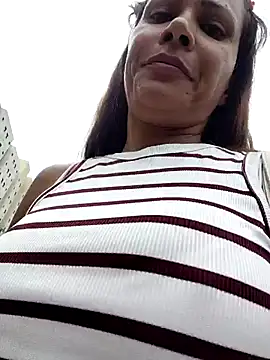 dyjaA online show from February 27, 6:19 pm