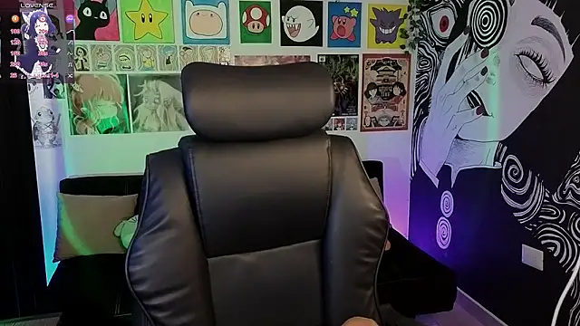 Yuhwan  online show from November 27, 5:49 pm