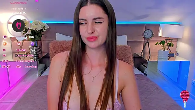 ElzaJons online show from July 28, 3:43 pm