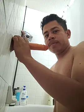 ModelledTread online show from February 15, 2:36 am