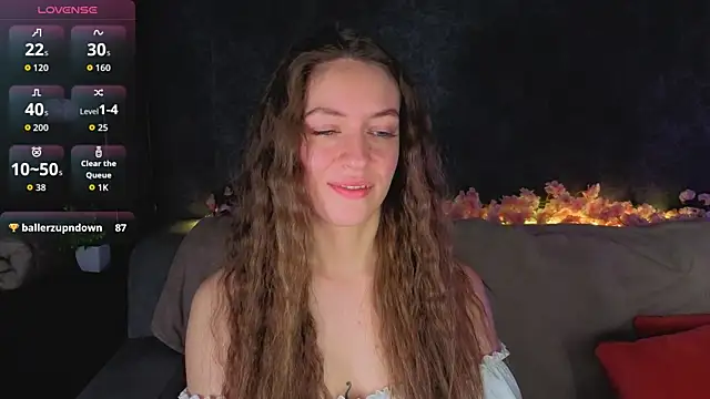 Agnes Wells online show from July 3, 3:23 am