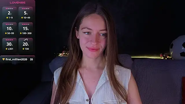 Agnes Wells online show from June 20, 1:42 am