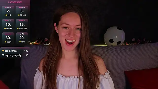 Agnes Wells online show from June 17, 2:46 am