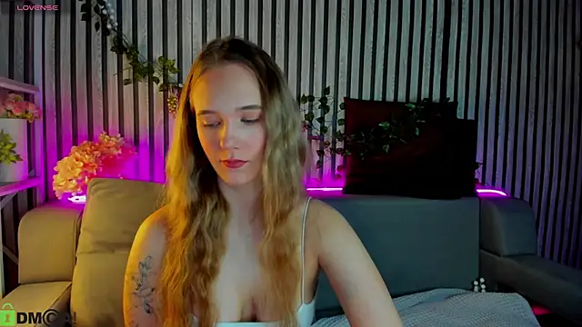 Casey Sweeet online show from February 20, 9:22 am