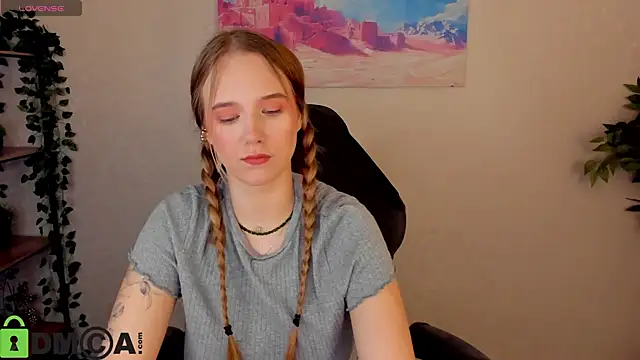 Casey Sweeet online show from April 28, 3:38 pm