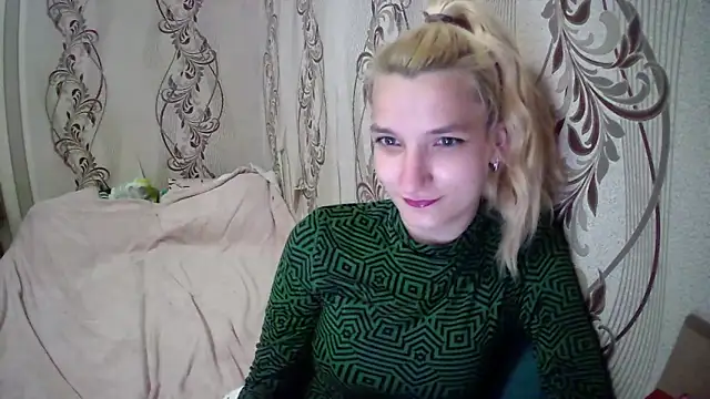 AlissaClark online show from June 7, 7:32 pm