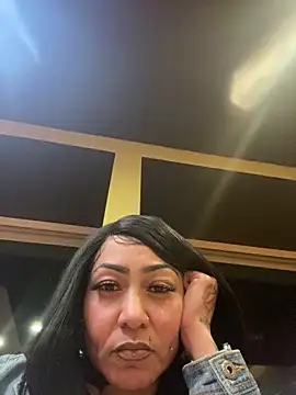 Flossee online show from April 5, 8:35 am