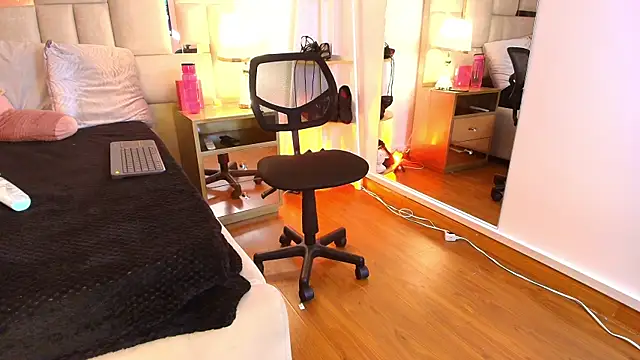 Snapshot of Dulce_ferrer17 chatting on September 30, 4:56 pm Dulce ferrer17 online show from September 30, 4:56 pm