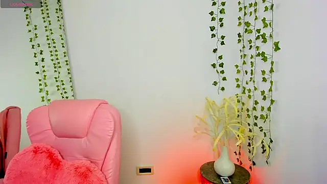 Erika bestboobs online show from February 19, 8:29 pm