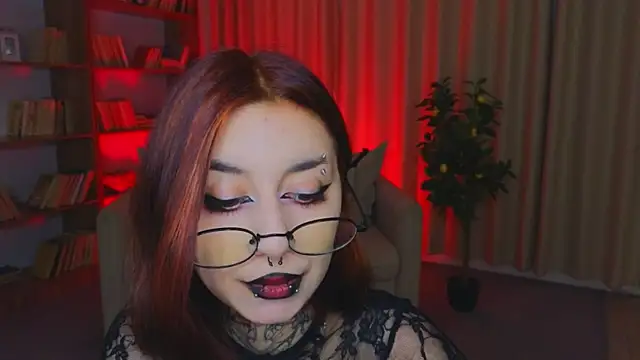 Mistress  Marcelline online show from June 25, 2:44 am