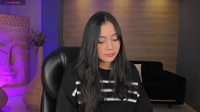 AmbarJames  online show from December 19, 1:36 pm