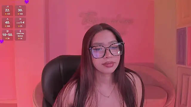 SophieHouston  online show from July 7, 6:47 am