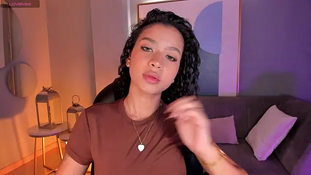 Snapshot of SophieHouston_ chatting on September 27, 3:36 am SophieHouston online show from September 27, 3:36 am