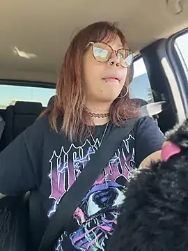moan4mona online show from July 17, 5:05 pm
