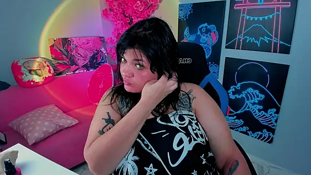 MaryHarrys online show from October 4, 8:46 pm