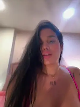 Bella  Wood online show from February 18, 8:52 pm