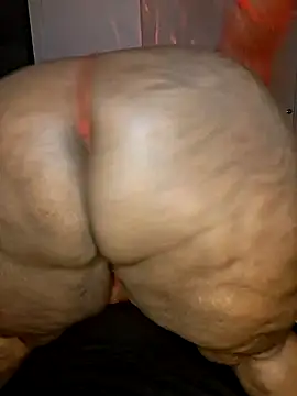 Snapshot of Thickkemzz41 chatting on September 24, 3:05 am Thickkemzz41 online show from September 24, 3:05 am