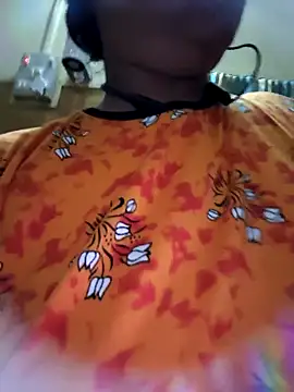 Snapshot of Cute_Amiya chatting on October 24, 8:27 pm Cute Amiya online show from October 24, 8:27 pm