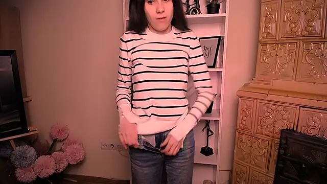 RosaRay  online show from March 18, 7:24 am