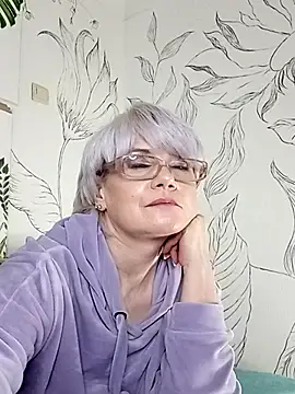 Catty Lady online show from February 6, 9:29 pm