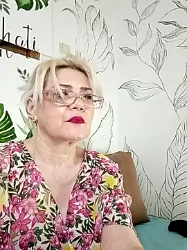 Catty Lady online show from July 10, 7:58 pm