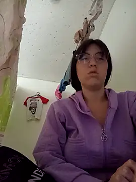 lareinalareinadelanal online show from October 29, 12:31 pm