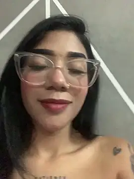 ElaRose 12 online show from October 31, 4:44 pm