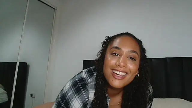 Snapshot of Lyra-22X chatting on September 26, 1:31 pm Lyra-22X online show from September 26, 1:31 pm