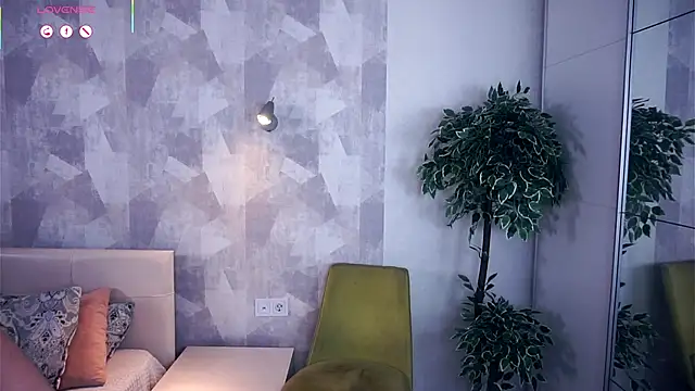 SilverGalen online show from December 19, 7:22 am