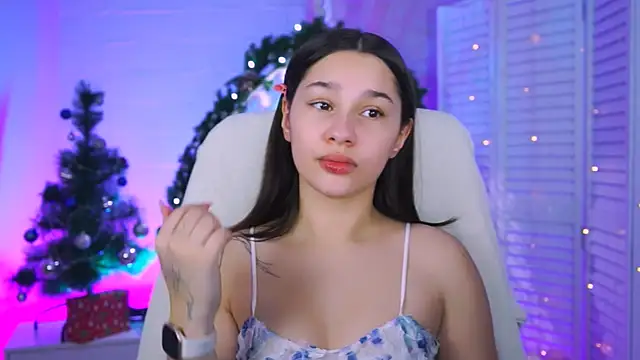 KimClarks  online show from December 15, 1:16 pm