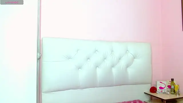 x isabella x online show from February 7, 8:13 pm