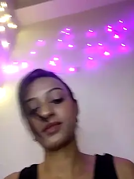 Your-Kitkat online show from November 7, 6:57 pm