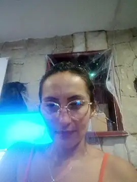 MacarenaRey online show from October 21, 11:53 pm