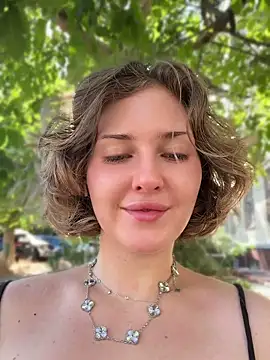 KellyKeler online show from July 11, 1:00 pm