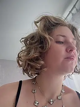 KellyKeler online show from July 27, 11:18 am