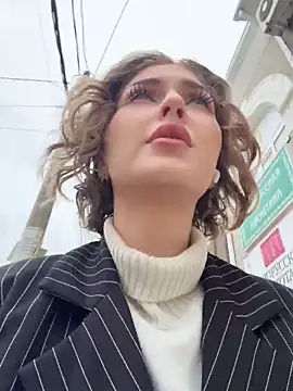 KellyKeler online show from February 18, 1:32 pm