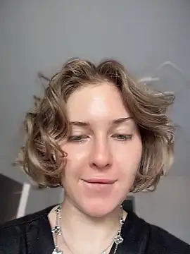 KellyKeler online show from July 1, 11:42 am