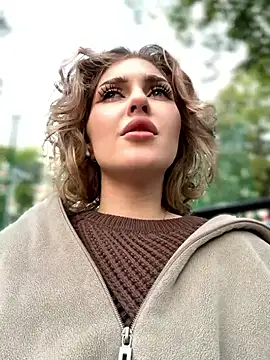 KellyKeler online show from October 16, 1:47 pm