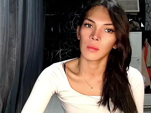 ladyhotcuming online show from July 2, 6:47 pm