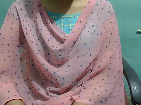 Snapshot of lovely_soniya chatting on September 30, 5:46 am lovely soniya online show from September 30, 5:46 am