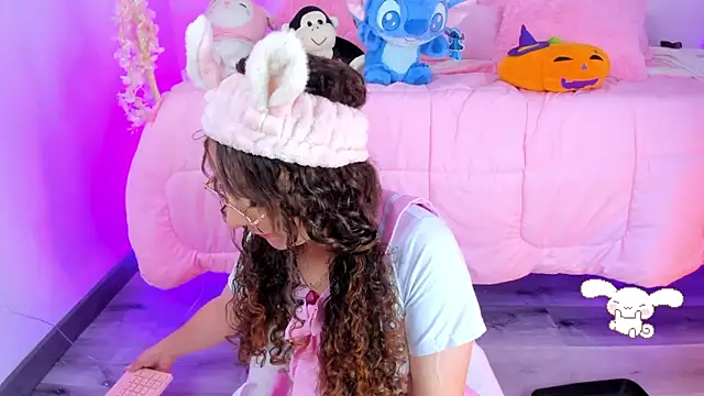 hannacutegod online show from January 9, 5:45 am