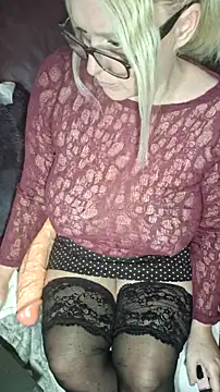 Bouncy-Bella28X online show from July 3, 2:01 pm